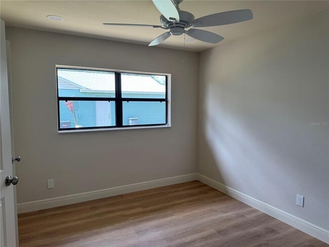 Building Photo - 107 N Galena Ave