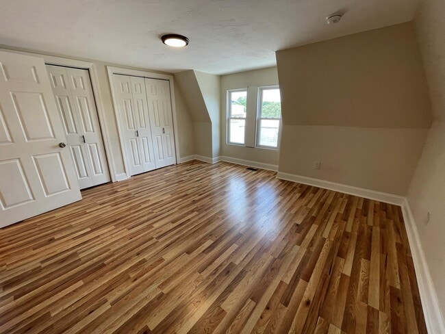 Building Photo - 350 Melwood Ave