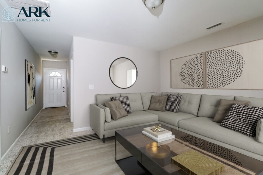 Building Photo - 404 Little Sycamore Ln