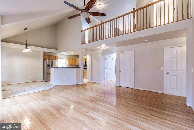 Building Photo - 19 Blue Spruce Cir