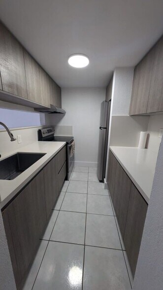 Building Photo - 10400 SW 108th Ave