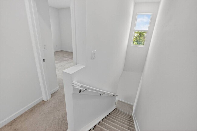 Building Photo - 4645 Meyerson Pl