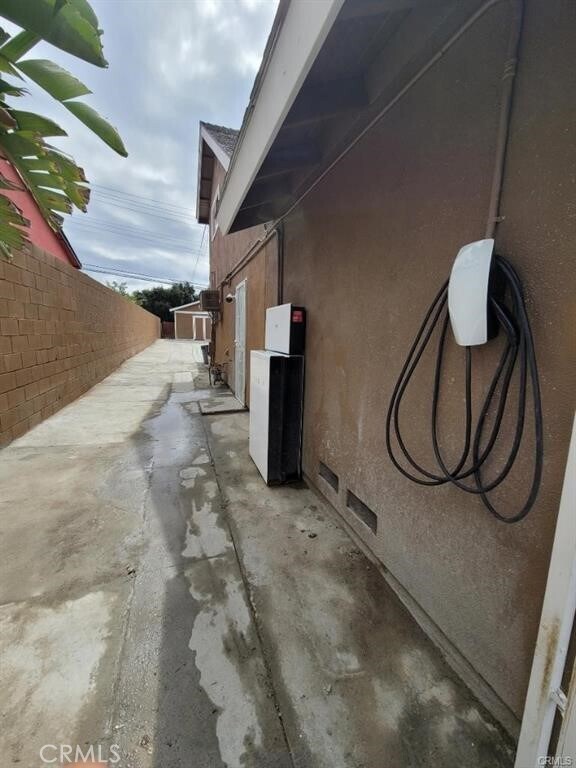 Building Photo - 23608 Decorah Rd