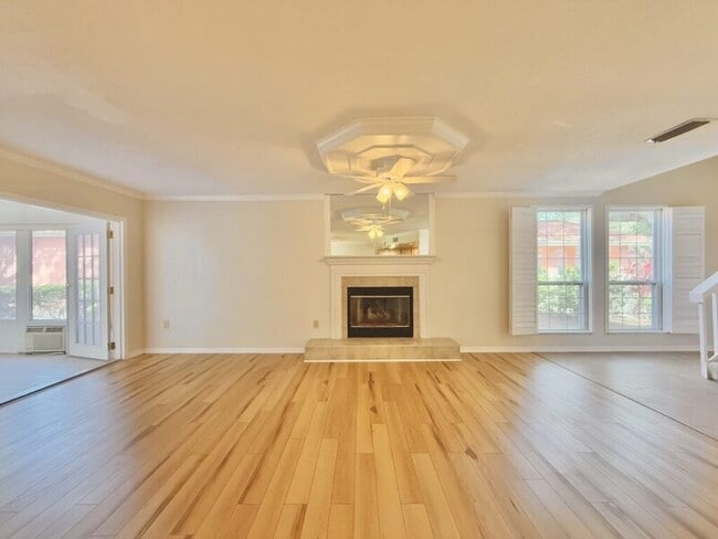 Building Photo - 14530 Alejo Ct