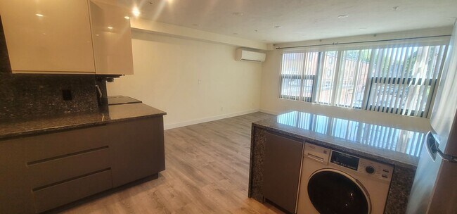 Discounted Fee! Luxury Studio Near BU & T... - Discounted Fee!  Luxury Studio Near BU & T...
