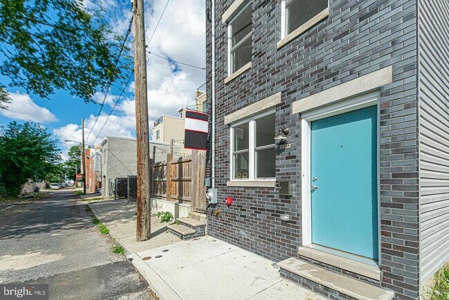 Building Photo - 2535 Annin St