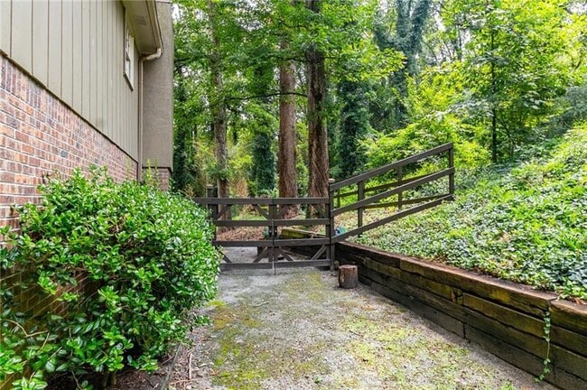 Building Photo - 4932 Rock Haven Dr SW