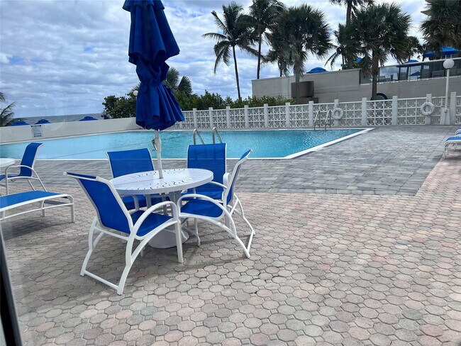 Building Photo - 4250 Galt Ocean Dr