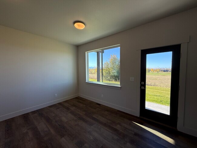 Building Photo - 82 Horseshoe Lp