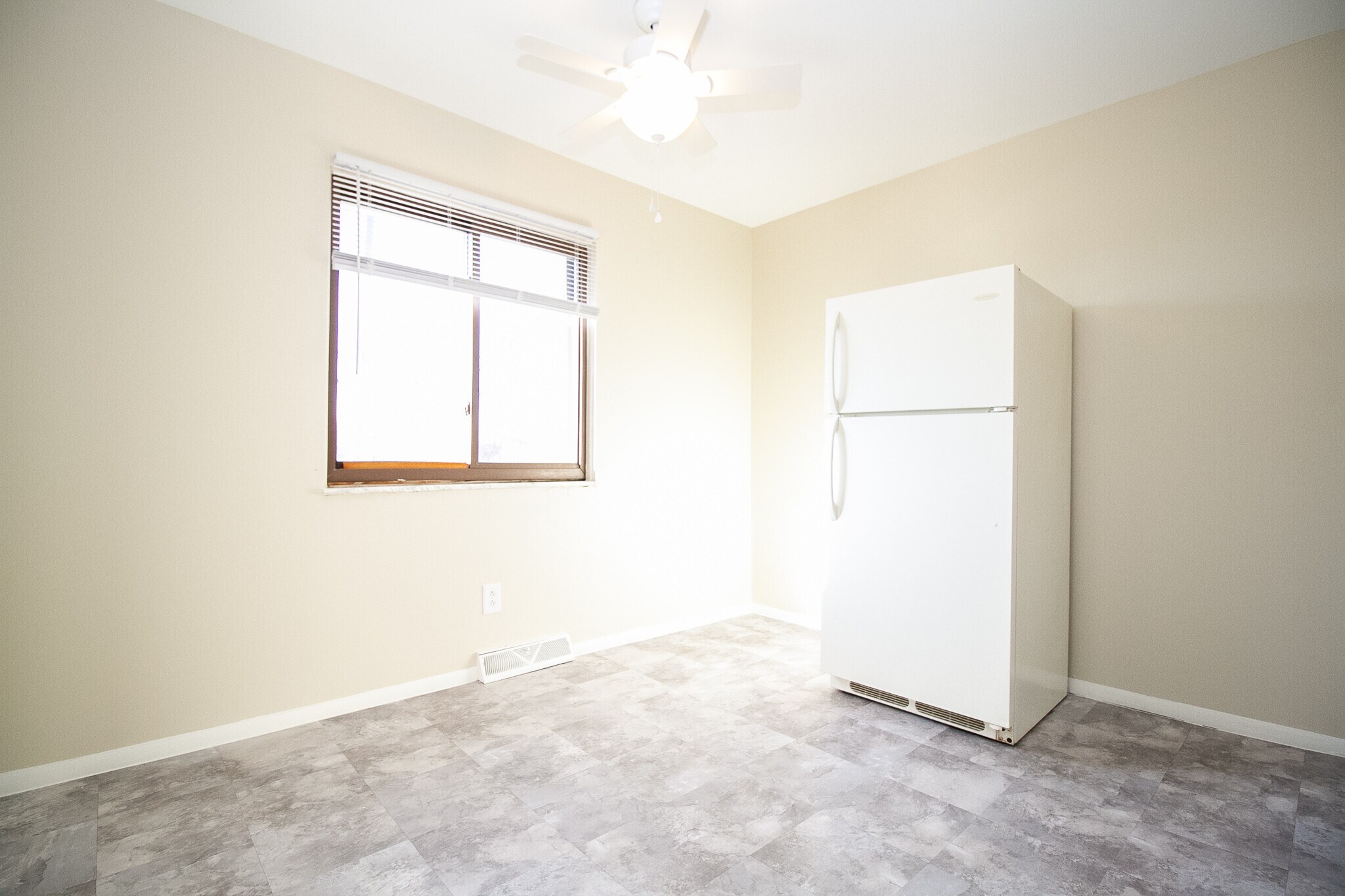 Building Photo - 1597 Walbridge Ave