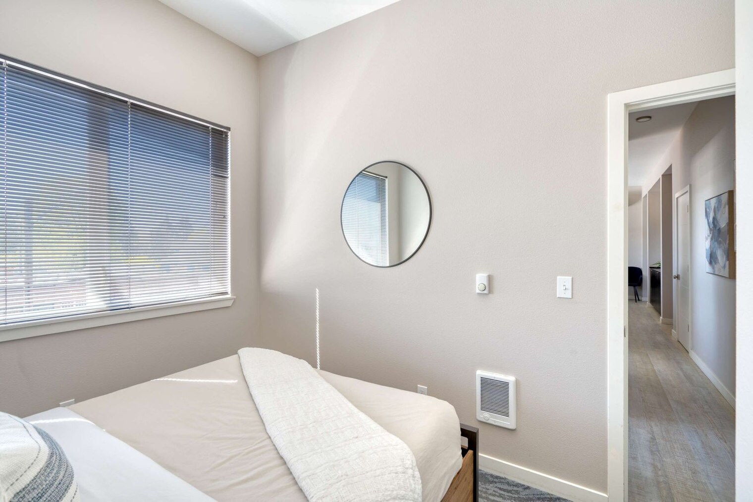 Building Photo - 1428 SE 19th Ave