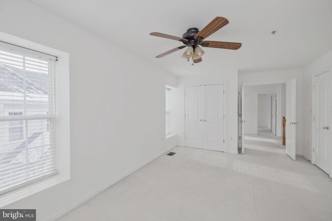 Building Photo - 5108 English Terrace