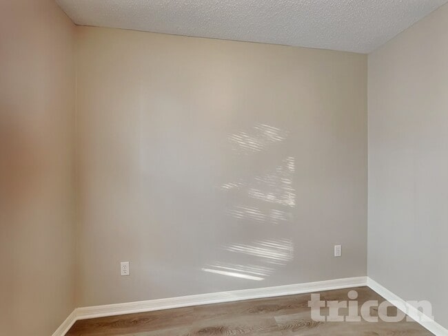 Building Photo - 4317 Longshore Dr