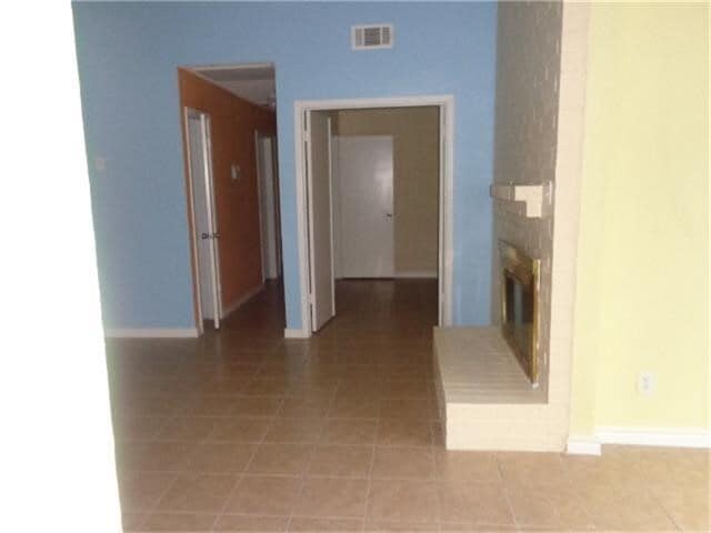 Building Photo - 16714 Sinaloa Dr