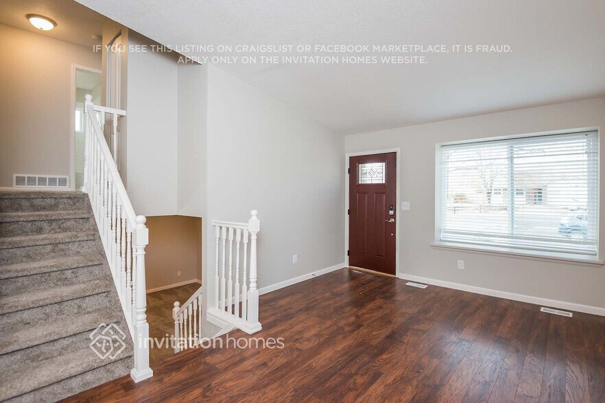 Building Photo - 10764 Eudora Cir