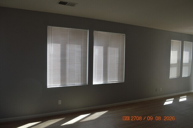 Building Photo - 5305 Cottage Cove Dr