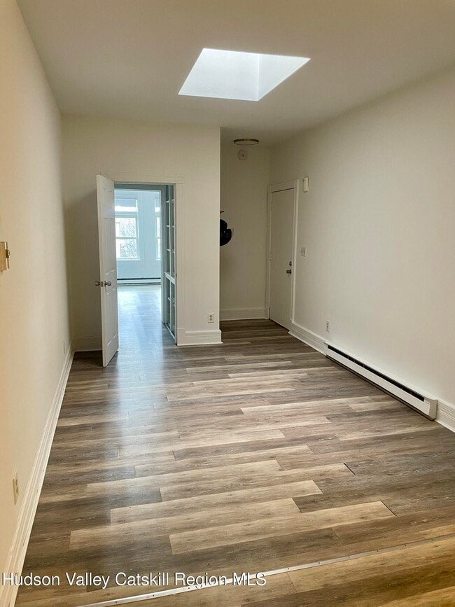 Building Photo - 426 Warren St