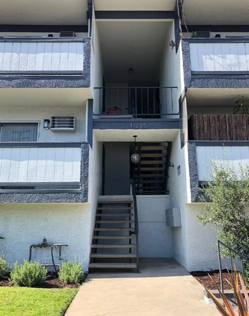 Building Photo - 11285 Charnock Rd