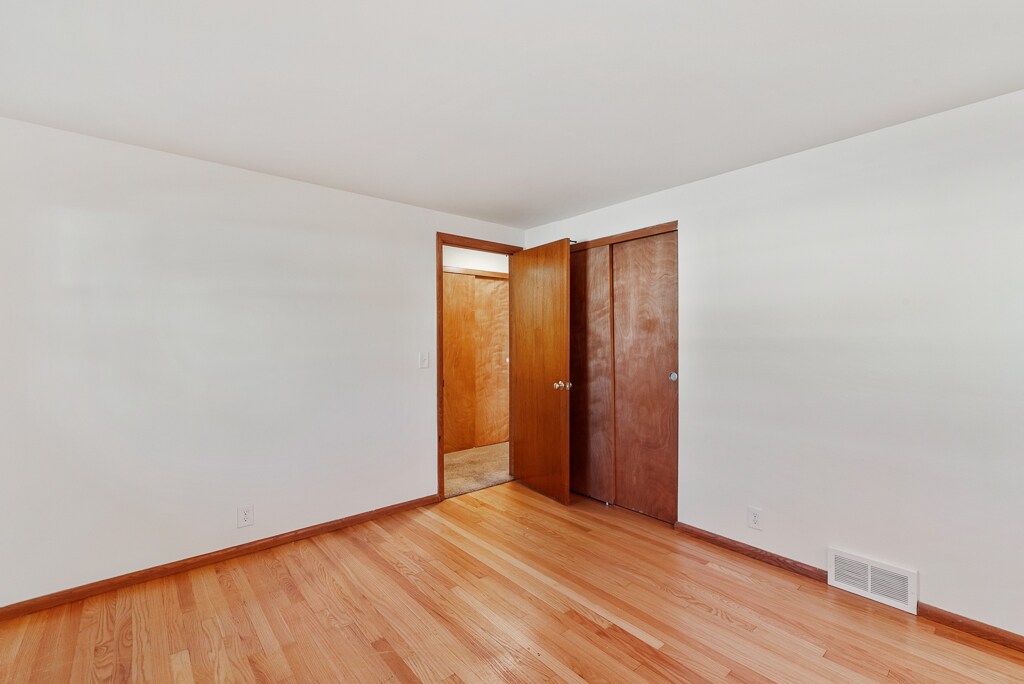 Building Photo - 11715 W Diane Dr