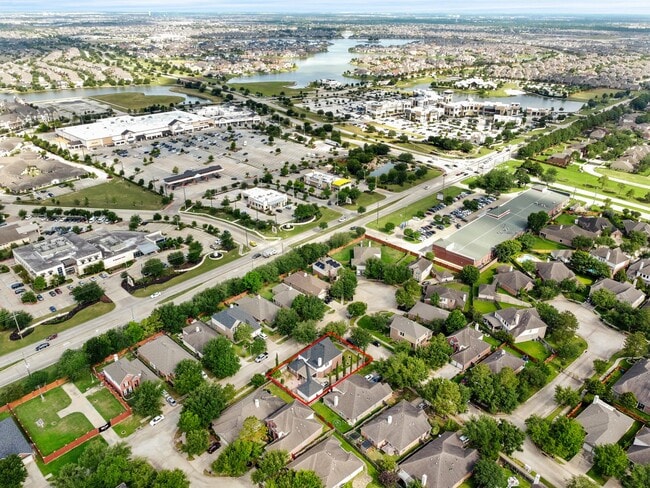 Building Photo - 17611 Haywood Oaks Dr