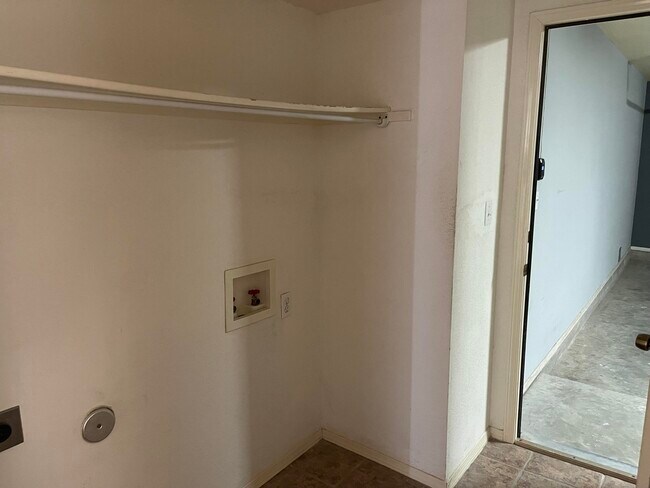 Building Photo - 1452 Sara Danielle Pl