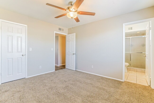 Building Photo - 736 W El Prado Rd
