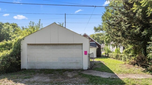 Building Photo - 5613 Jennings Station Rd