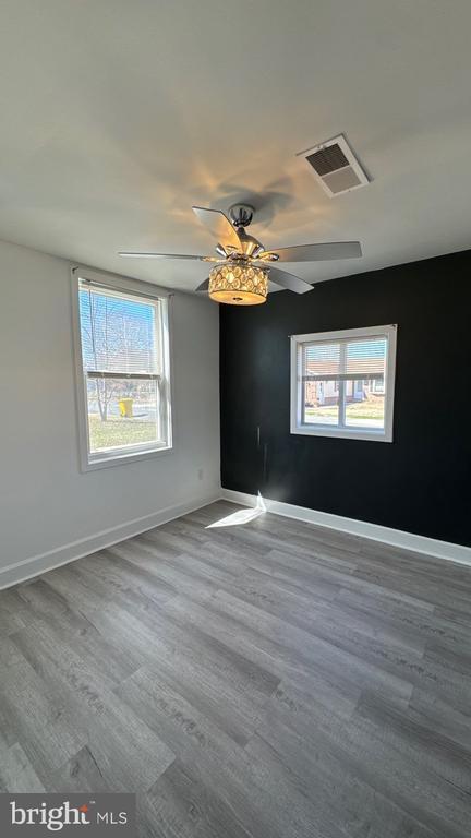 Building Photo - 7631 Beach Dr