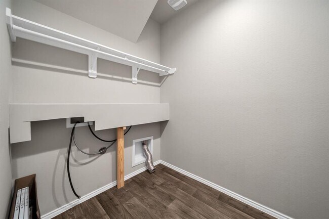 Building Photo - 22614 Petrizzi Ln