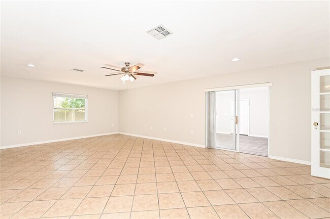 Building Photo - 436 Pomona Dr
