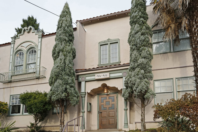 Building Photo - Del Rey Apartments