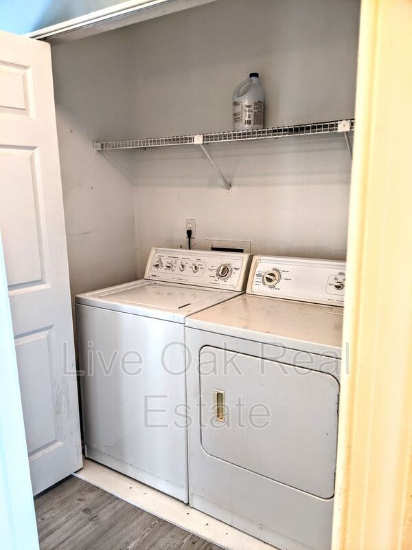 Building Photo - 1311 E Ocean View Ave