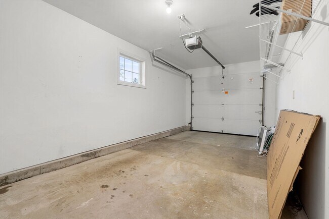 Building Photo - 157 Clay St