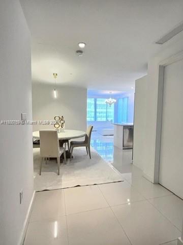 Building Photo - 9940 W Bay Harbor Dr