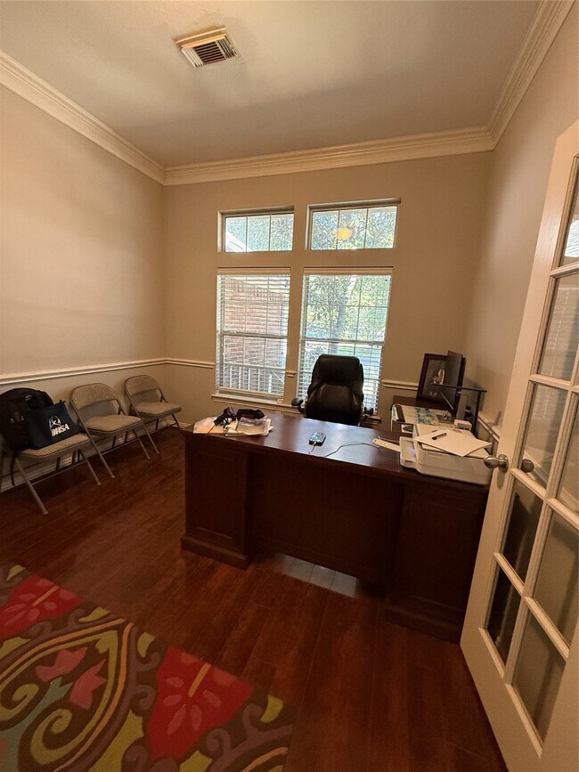 Building Photo - 814 Spring Mist Ct