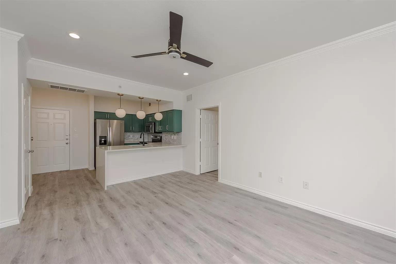 Building Photo - 3102 Kings Rd