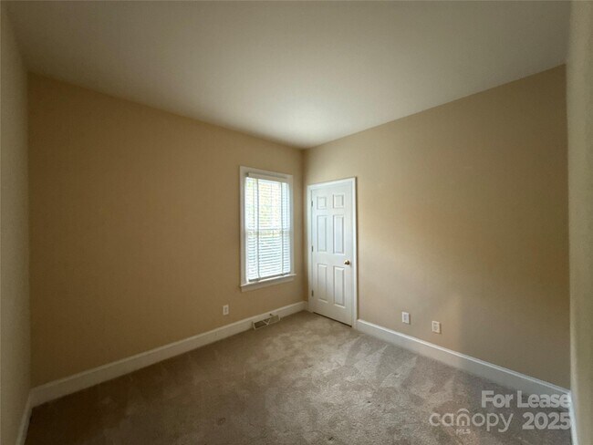 Building Photo - 805 Stargard Ct