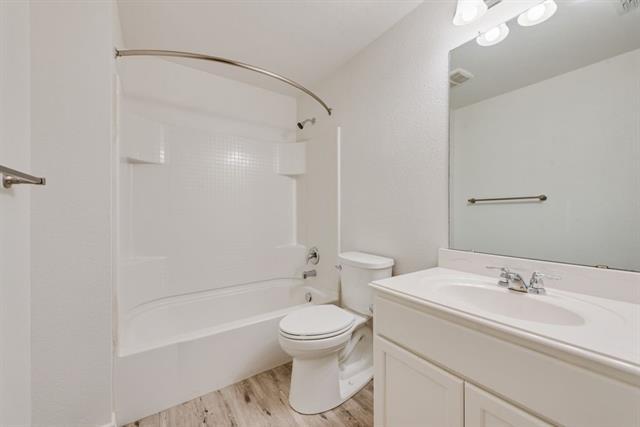 Building Photo - 1816 Castle Creek Dr