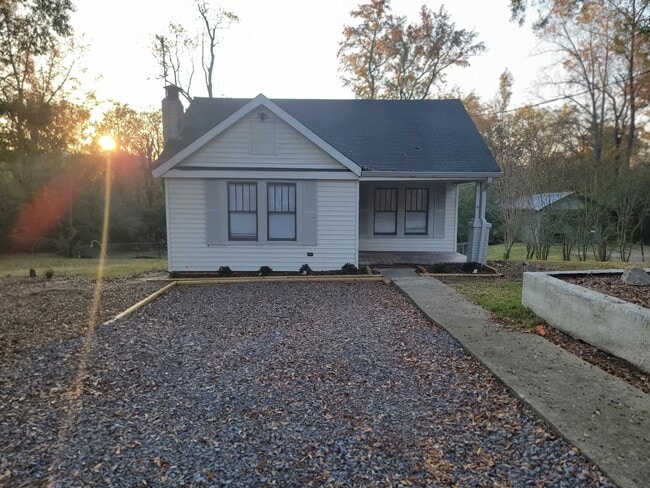 Building Photo - 1204 Haven Dr