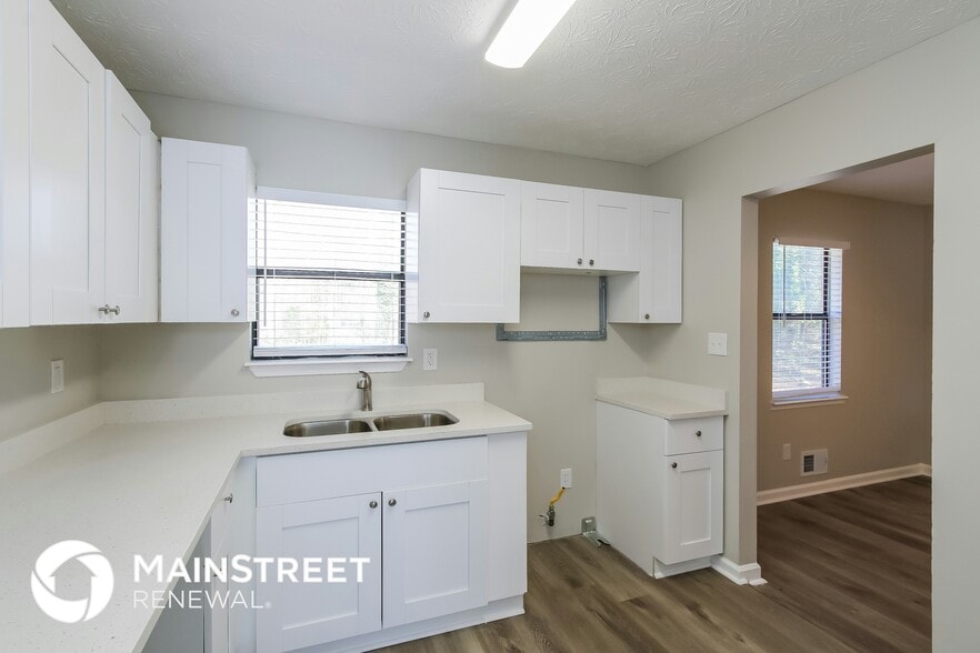 Building Photo - 4602 High Gate Ln