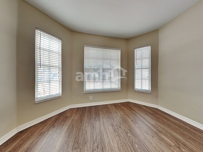 Building Photo - 11240 Lake Lanier Dr