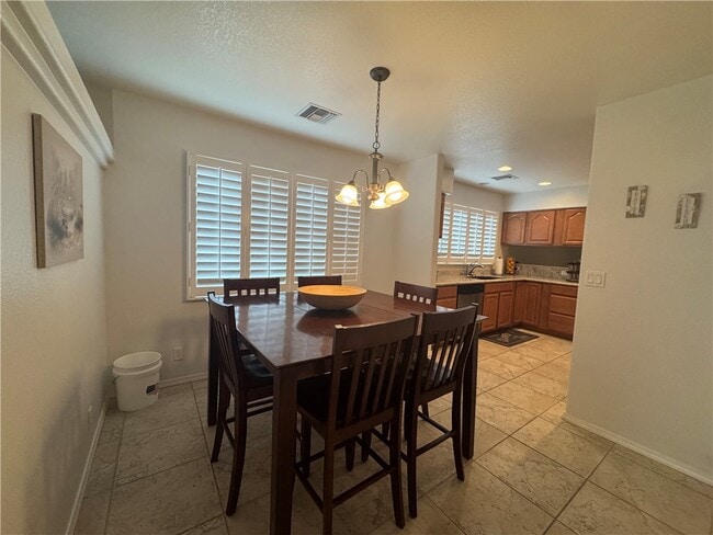 Building Photo - 726 Riverfront Dr