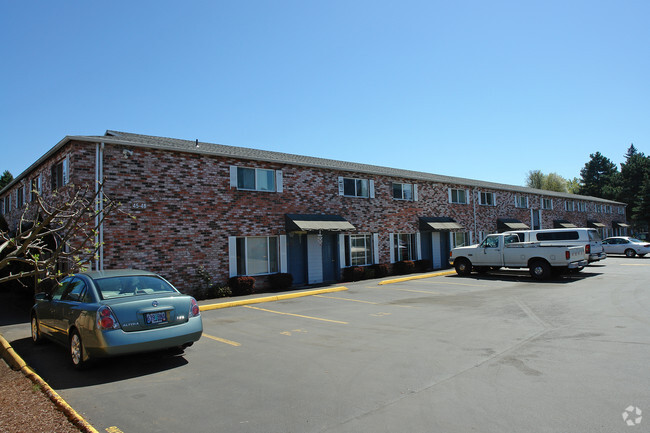 Building Photo - Benford Court Apartments