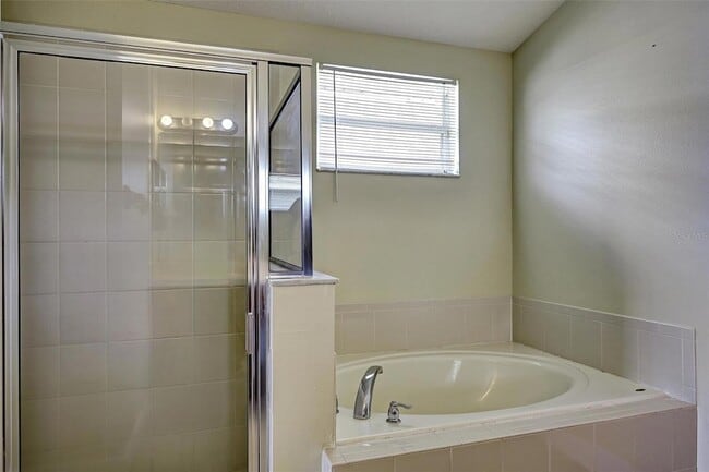 Building Photo - 2709 Lucas Lakes Ln