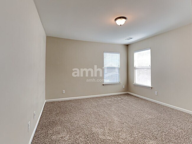 Building Photo - 149 Carolina Wren Ave
