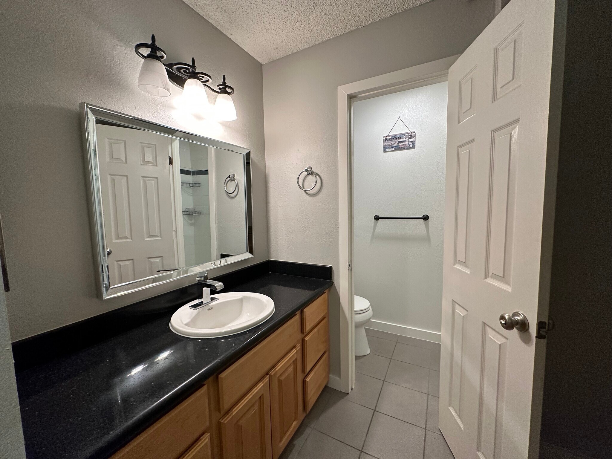 Building Photo - 1035 Delna Manor Ln