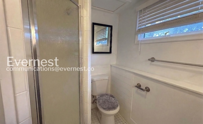 Building Photo - 7701 W 95th Terrace