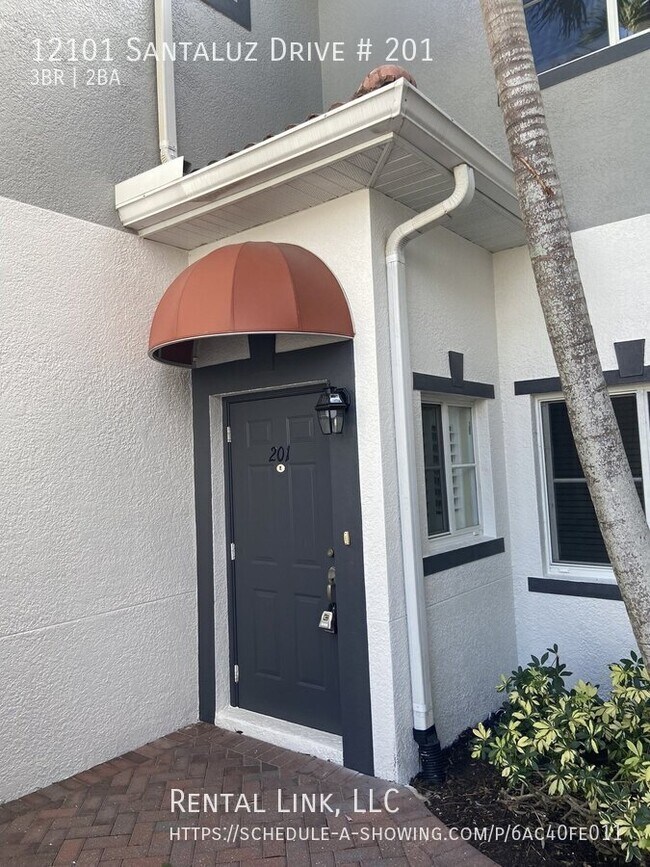 Building Photo - 12101 Santaluz Dr