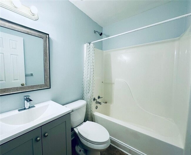 Building Photo - 226 Ashland Creek Ct