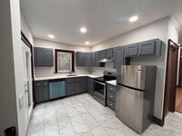 Building Photo - 499 N Highland Ave NE